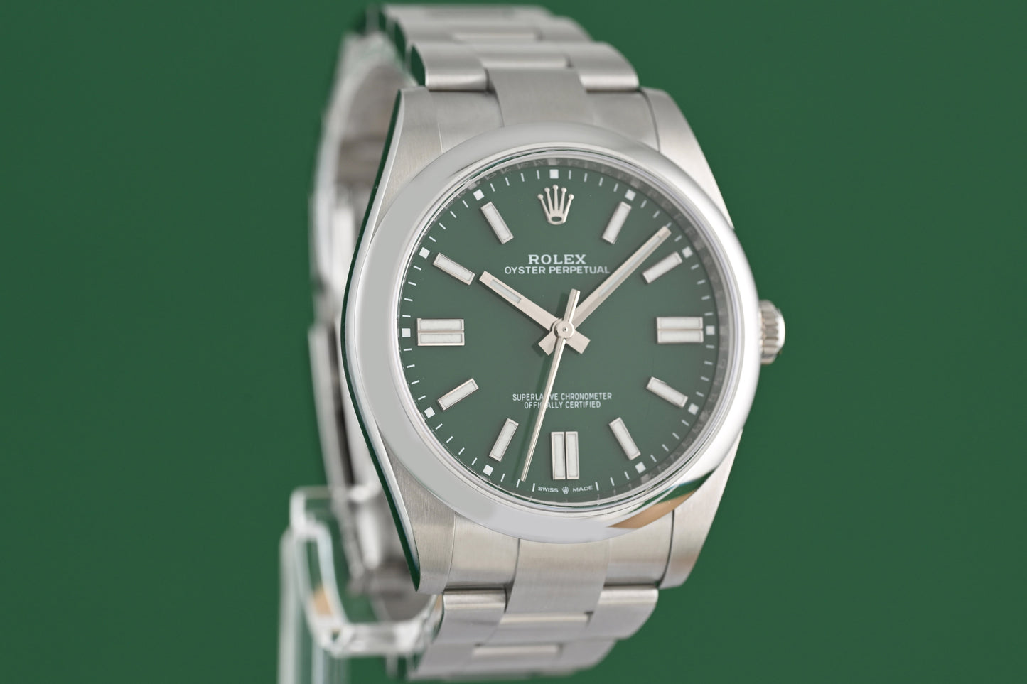 Rolex Oyster Perpetual 41mm 124300 - Full Set - Green Dial