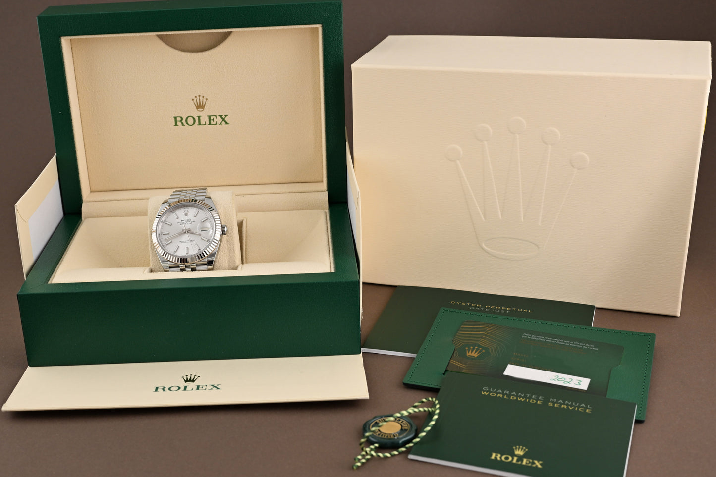 Rolex Datejust 41 - 126334 - Silver Dial - Full Set
