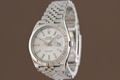 Rolex Datejust 41 - 126334 - Silver Dial - Full Set