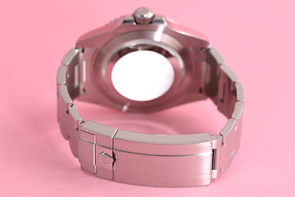 Rolex Submariner No Date 124060 - Full Set
