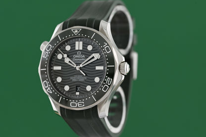 Omega Seamaster Diver 300M - Green Dial - Full Set