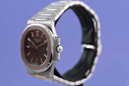 Patek Philippe Nautilus 3800/1A-001 - Blue & Black Dial - Full Set