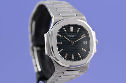 Patek Philippe Nautilus 3800/1A-001 - Blue & Black Dial - Full Set