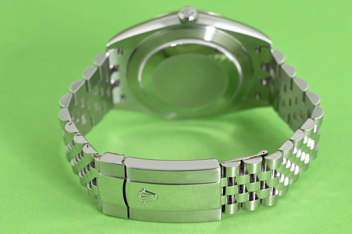 Rolex Datejust 41 - 126334 - Green Dial - Full Set