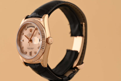 Rolex Day-Date Rose Gold 118135 - Rose Dial - Full Set - N.O.S.
