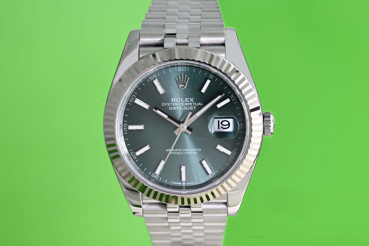 Rolex Datejust 41 - 126334 - Green Dial - Full Set