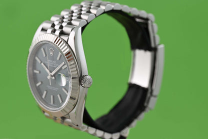 Rolex Datejust 41 - 126334 - Green Dial - Full Set