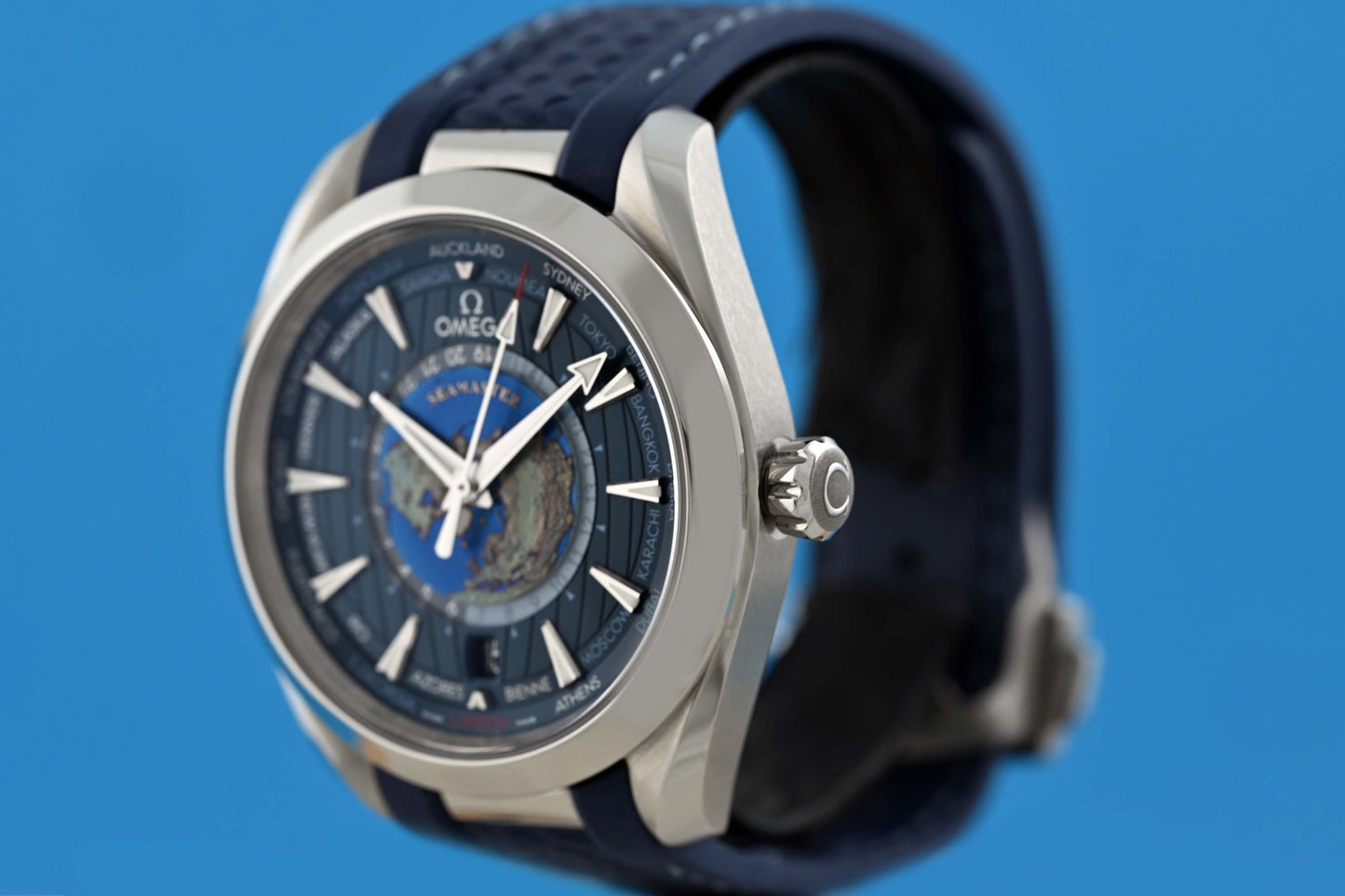 OMEGA Seamaster Aqua Terra Automatic Blue Dial - Worldtimer - Full Set - Like NEW