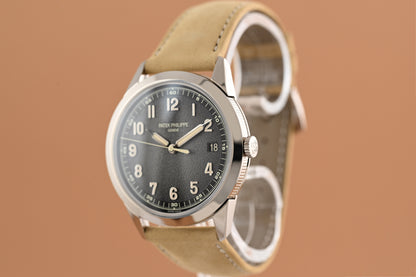 Patek Philippe Calatrava 5226G-001 - Full Set