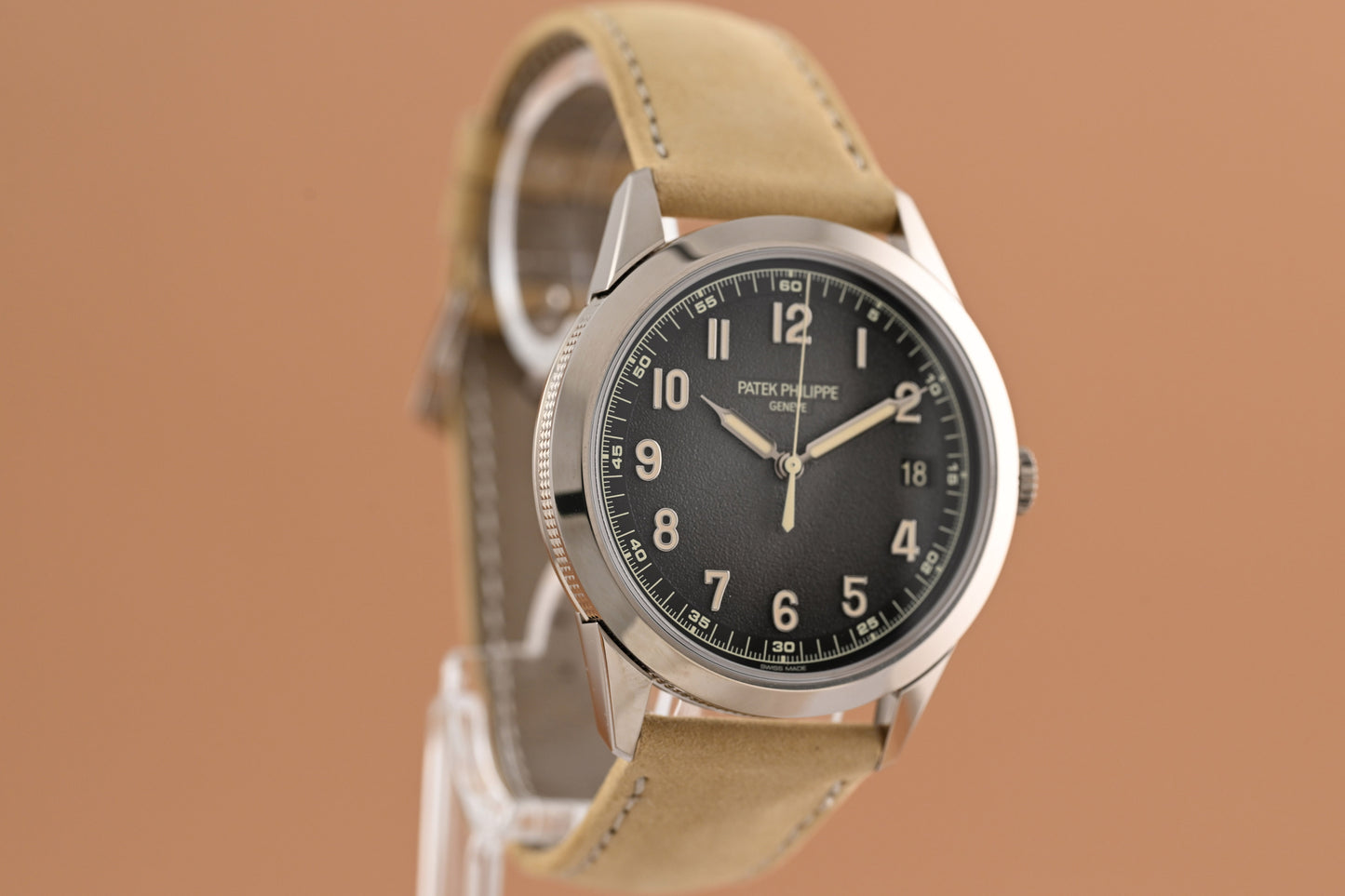 Patek Philippe Calatrava 5226G-001 - Full Set