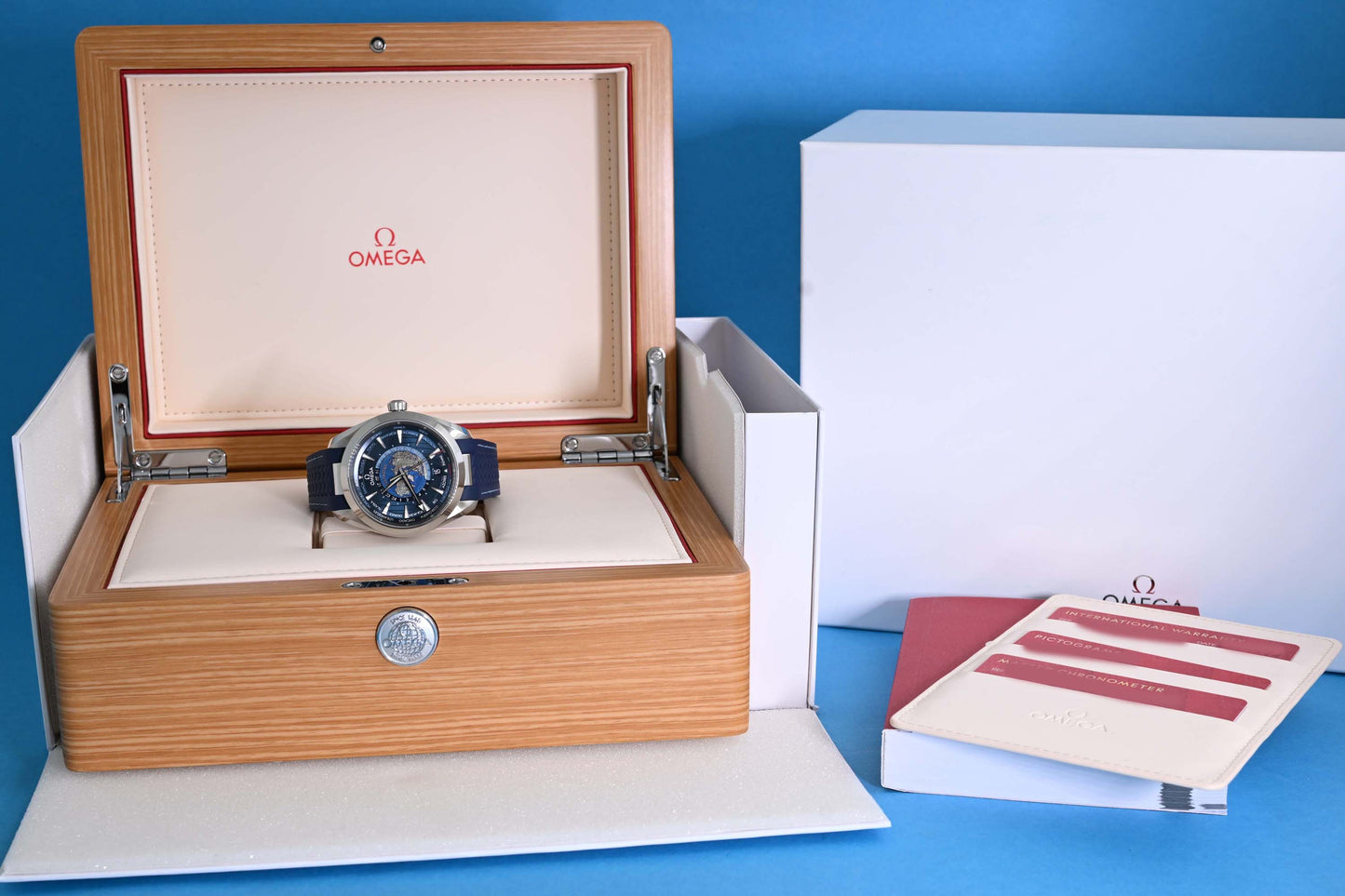 OMEGA Seamaster Aqua Terra Automatic Blue Dial - Worldtimer - Full Set - Like NEW