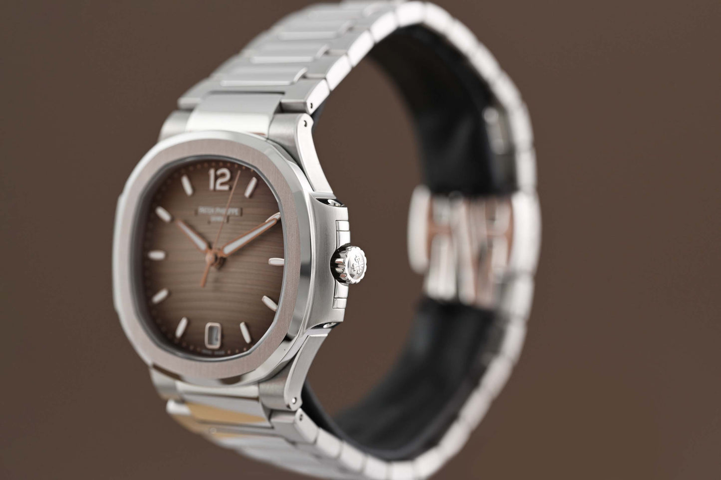 Patek Philippe Nautilus 7118/1A-011 - Full Set