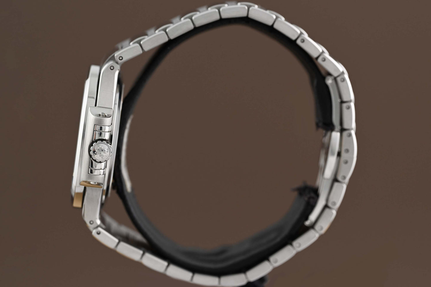 Patek Philippe Nautilus 7118/1A-011 - Full Set