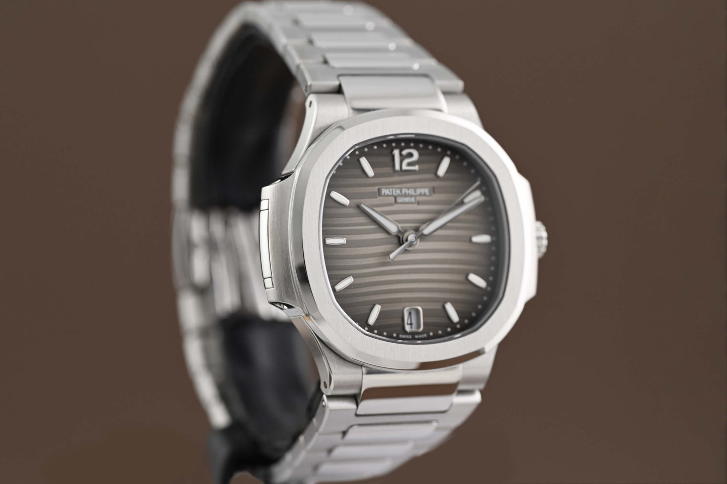 Patek Philippe Nautilus 7118/1A-011 - Full Set