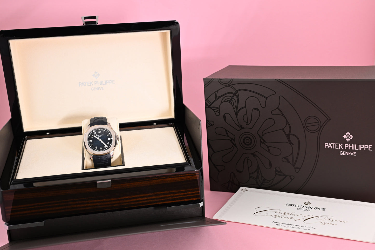 Patek Philippe Aquanaut - 5168G-001 - Full Set