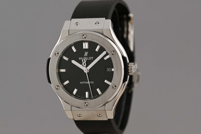 Hublot Classic Fusion 38 Titanium