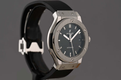 Hublot Classic Fusion 38 Titanium