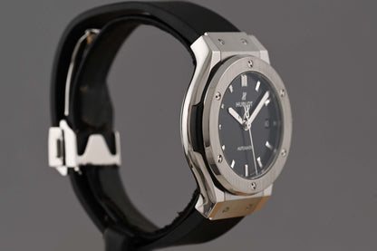 Hublot Classic Fusion 38 Titanium