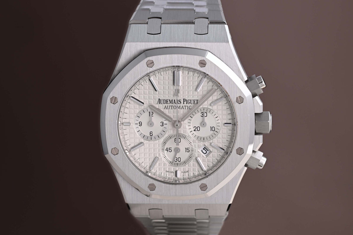 Audemars Piguet Royal Oak Chronograph 41mm - Full Set - Silver Toned Dial