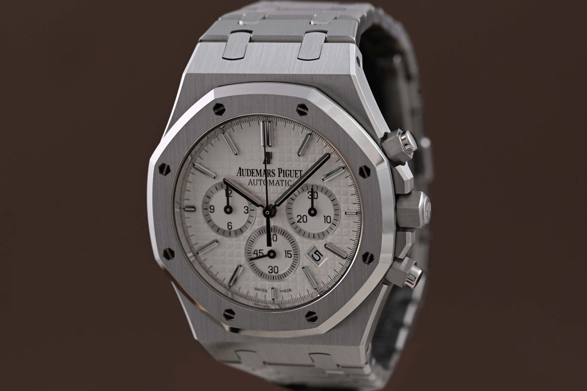 Audemars Piguet Royal Oak Chronograph 41mm - Full Set - Silver Toned Dial