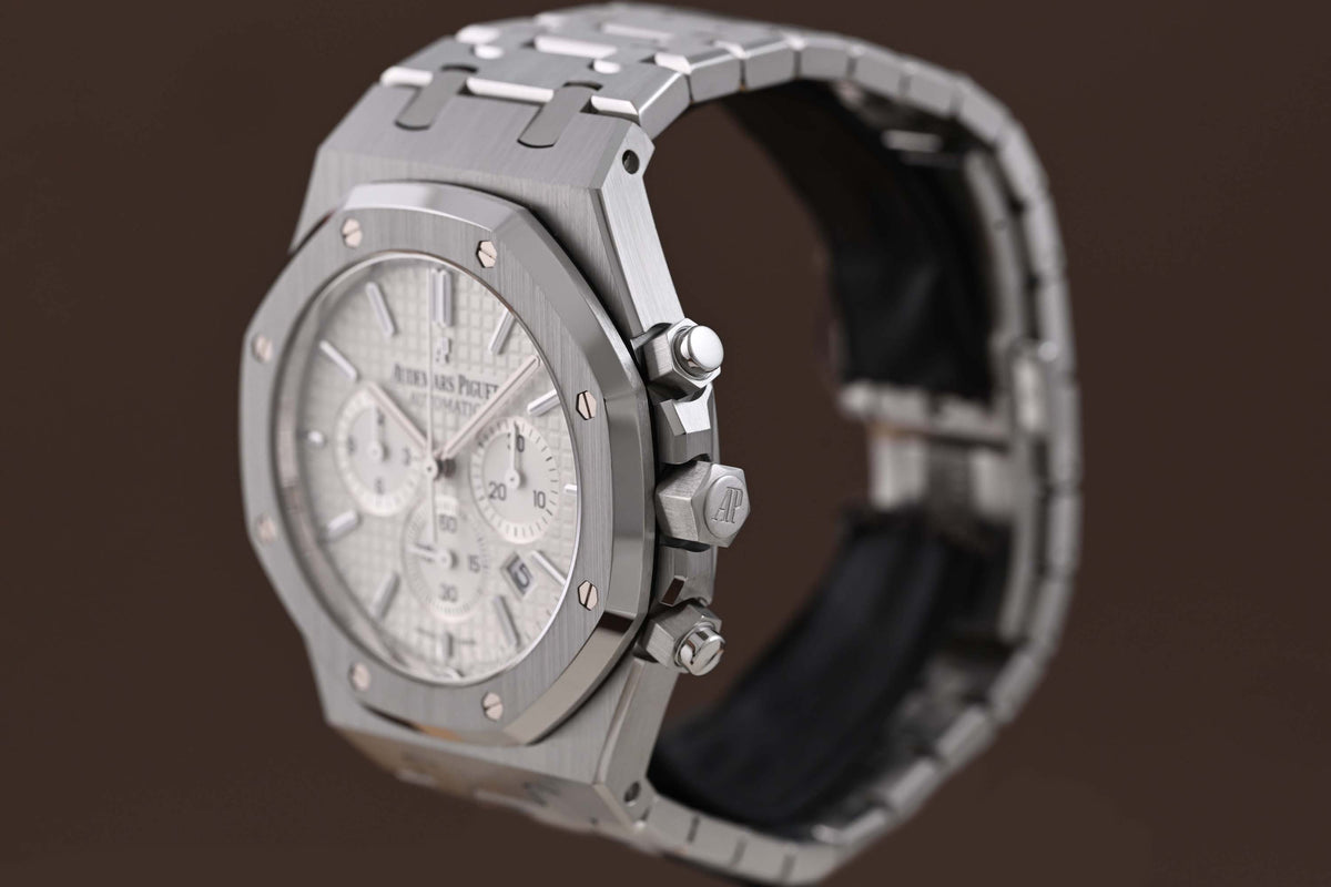 Audemars Piguet Royal Oak Chronograph 41mm - Full Set - Silver Toned Dial