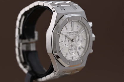Audemars Piguet Royal Oak Chronograph 41mm - Full Set - Silver Toned Dial