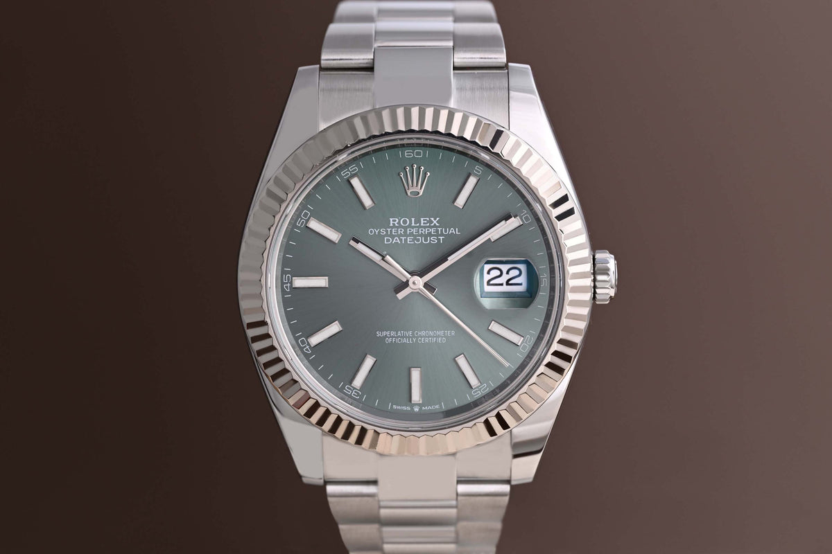 Rolex Datejust 41 - 126334 - Green Dial - Full Set