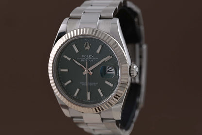 Rolex Datejust 41 - 126334 - Green Dial - Full Set