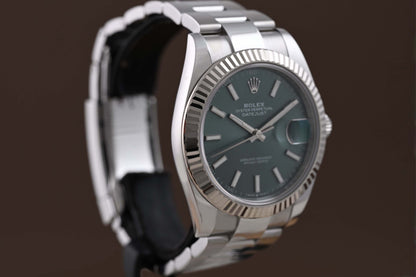 Rolex Datejust 41 - 126334 - Green Dial - Full Set