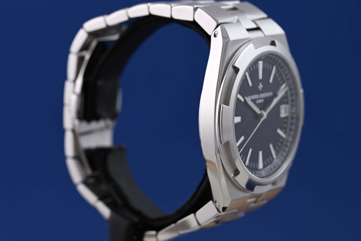 Vacheron Constantin Overseas - 4520V - Full Set - Blue Dial - 2025