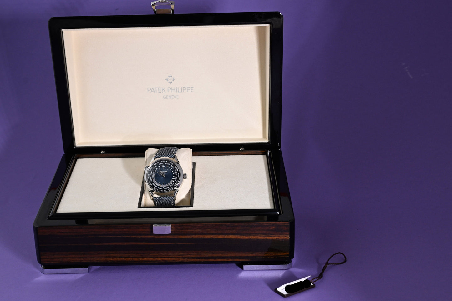 Patek Philippe World Time 5230P-001 Platin - Blue Dial - Full Set