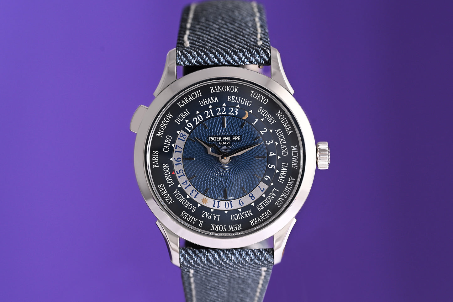 Patek Philippe World Time 5230P-001 Platin - Blue Dial - Full Set