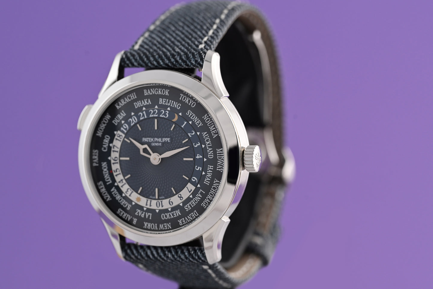 Patek Philippe World Time 5230P-001 Platin - Blue Dial - Full Set
