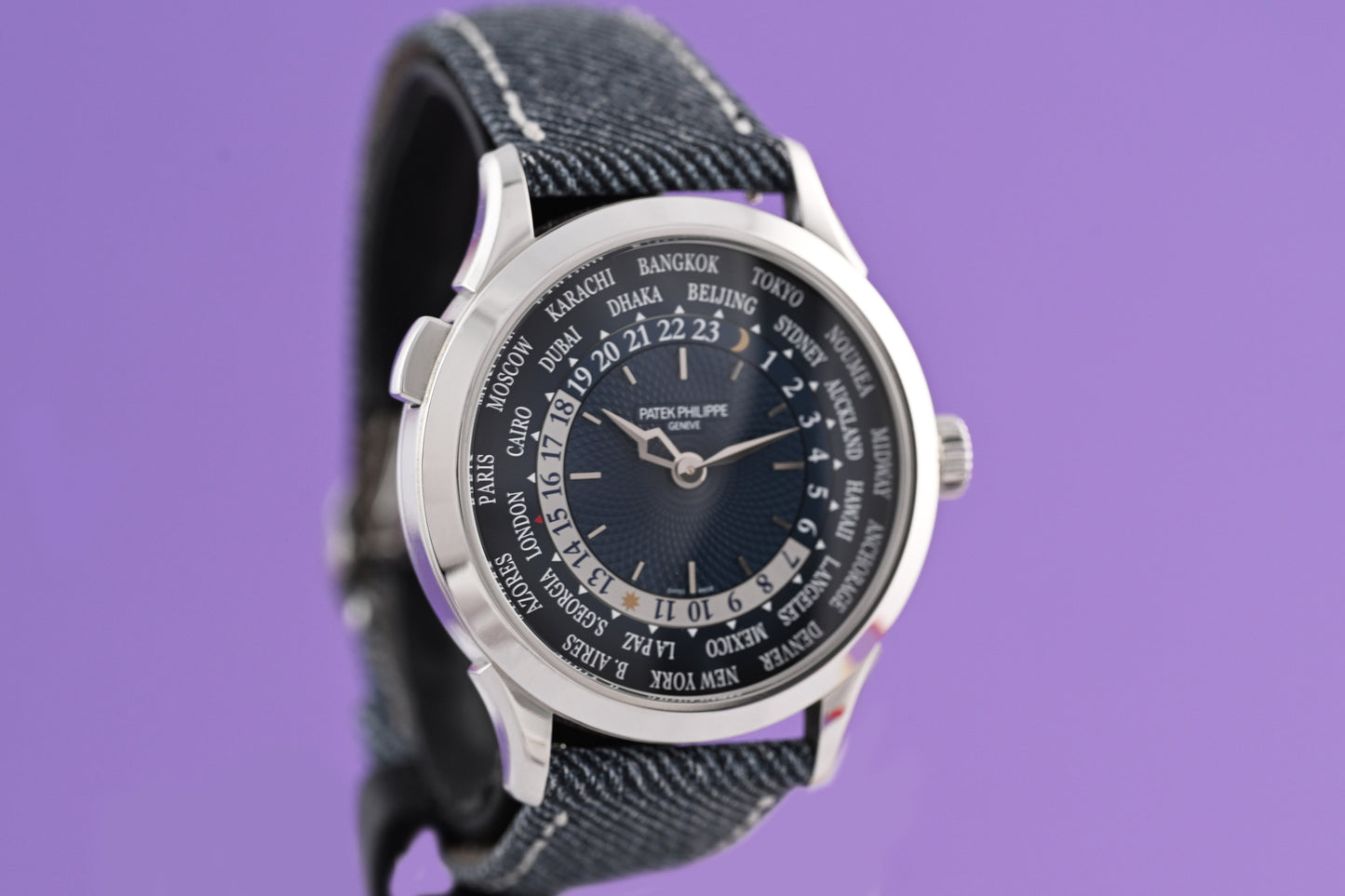 Patek Philippe World Time 5230P-001 Platin - Blue Dial - Full Set