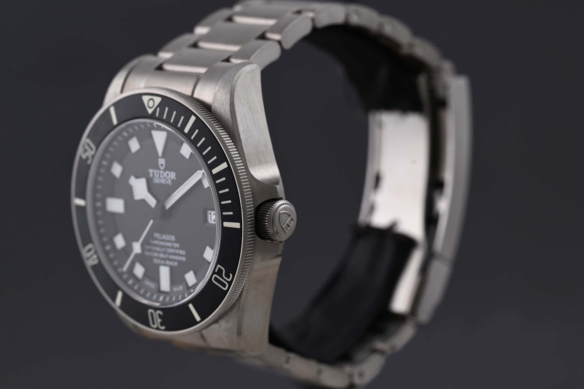 Tudor Pelagos - 25600TN  - Titanium - Black Dial - Full Set