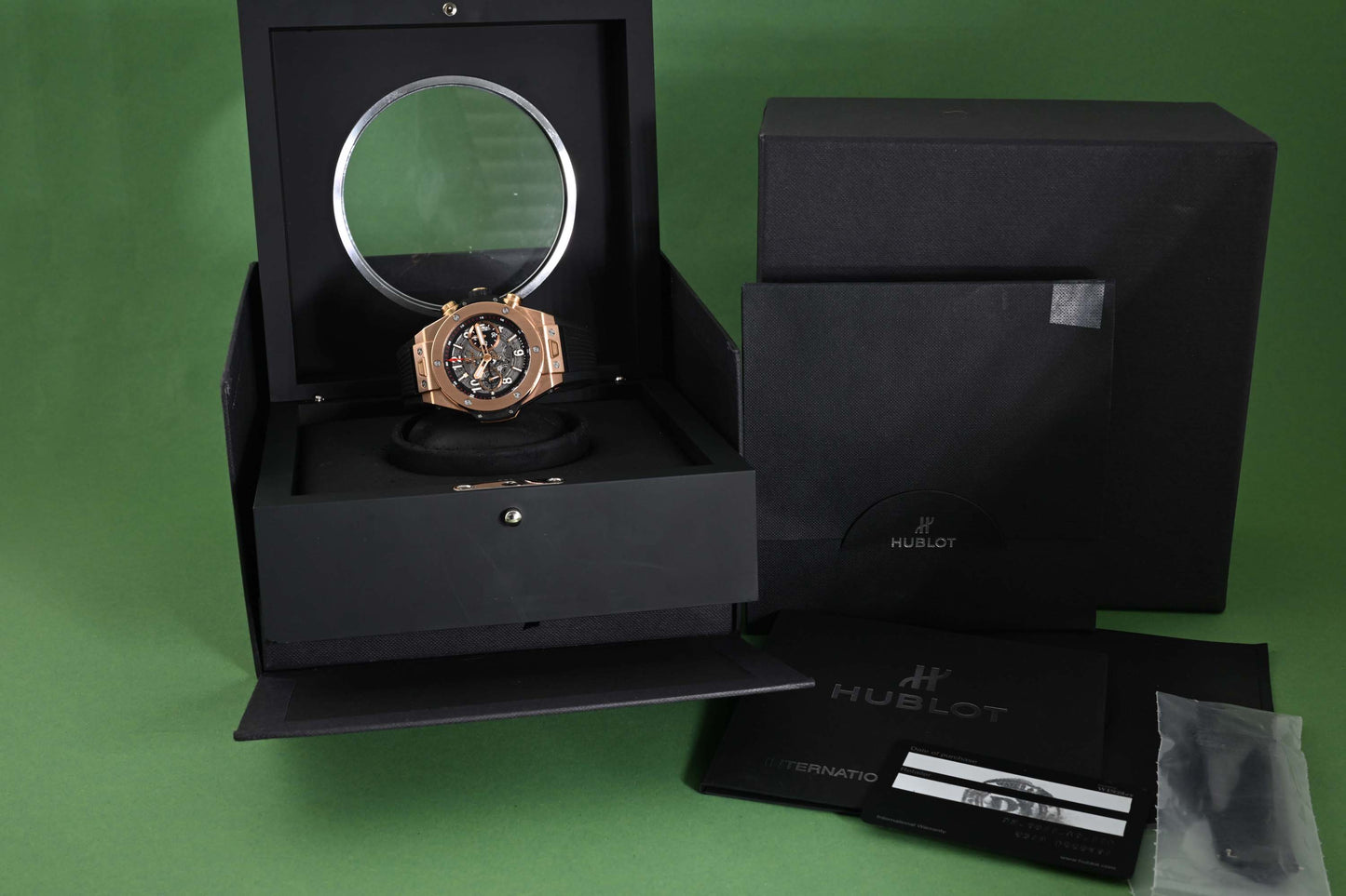 Hublot Big Bang Unico 45 mm - "King Gold" - Full Set