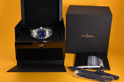 Vacheron Constantin Overseas - Full Set - Blue Dial - inkl. alle Bänder