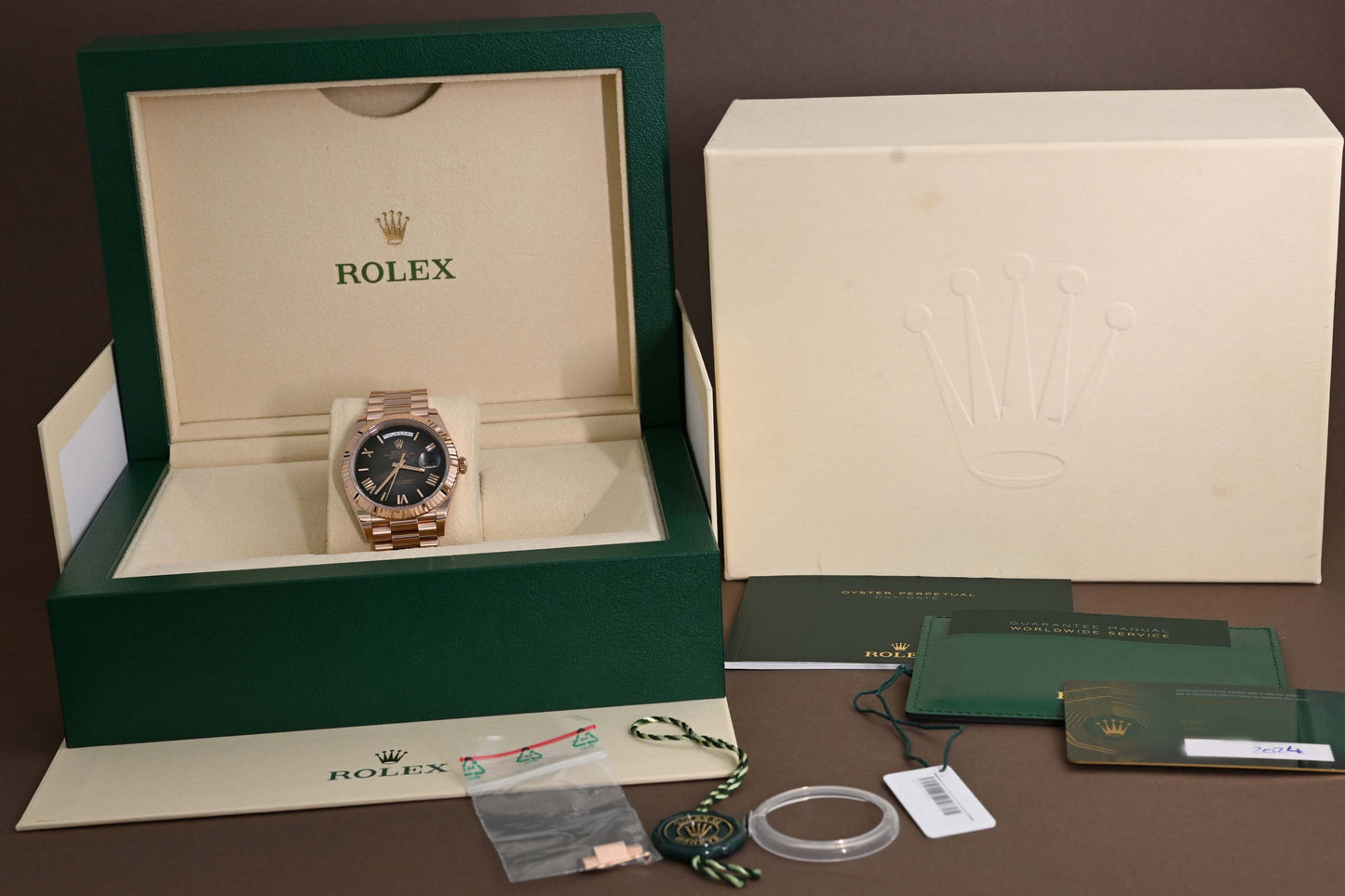 Rolex Day Date 40 Roségold 228235 - Full Set - Ombre Dial - Like NEW