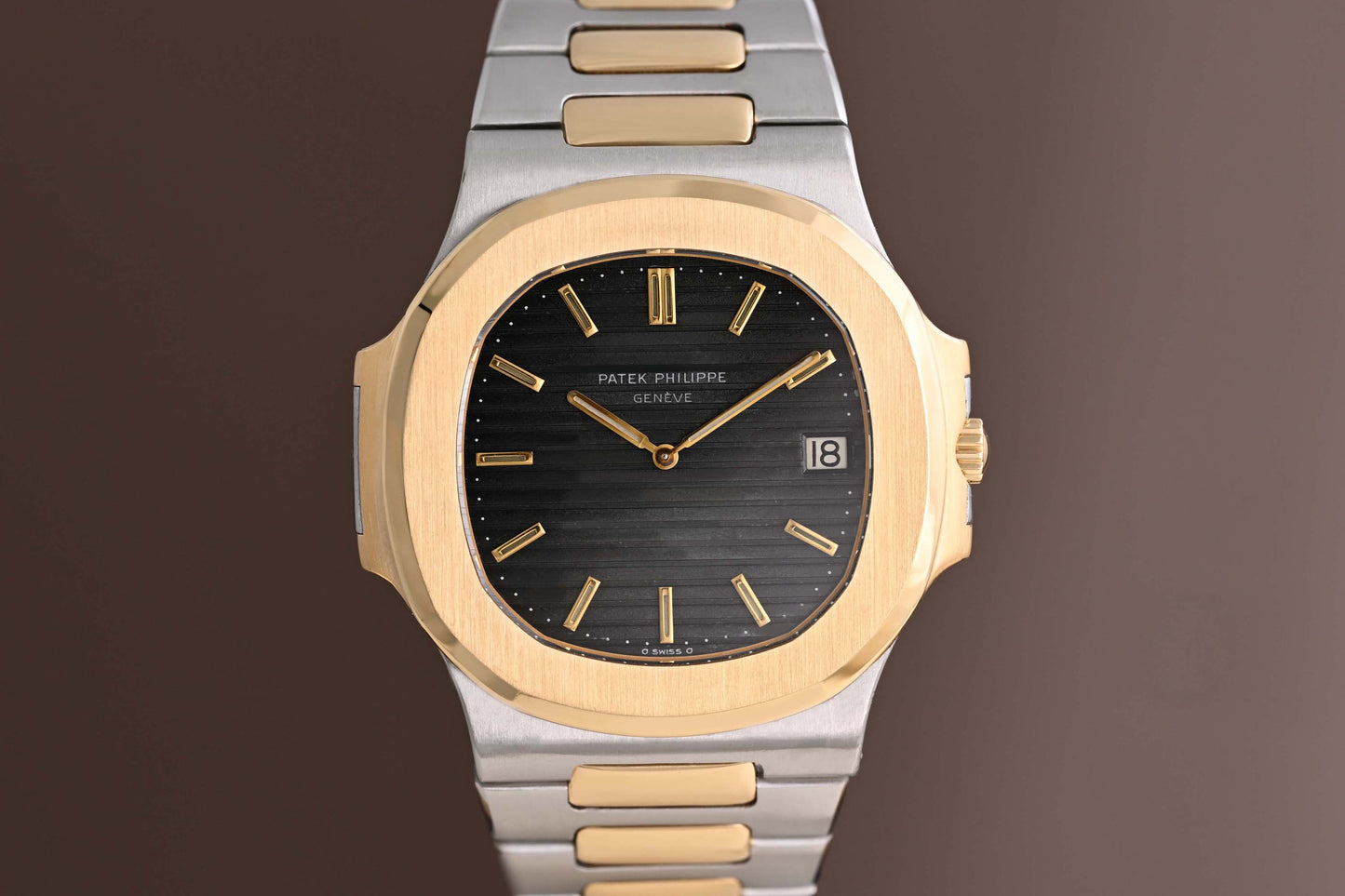 Patek Philippe Nautilus Jumbo 3700 Stahl/Gold - Fresh Service
