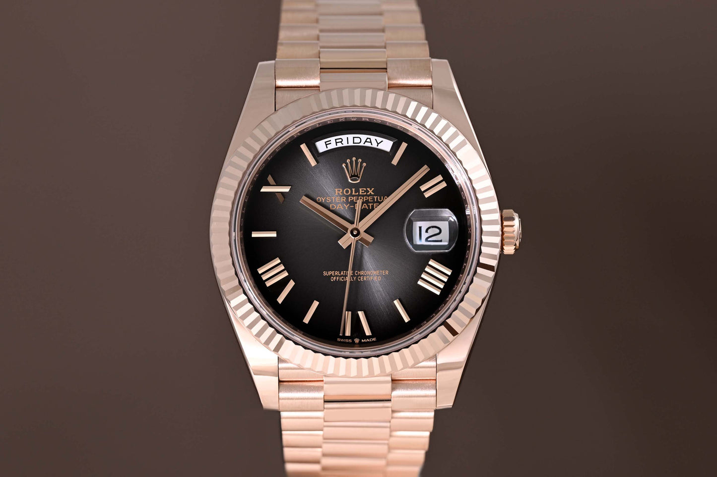 Rolex Day Date 40 Roségold 228235 - Full Set - Ombre Dial - Like NEW