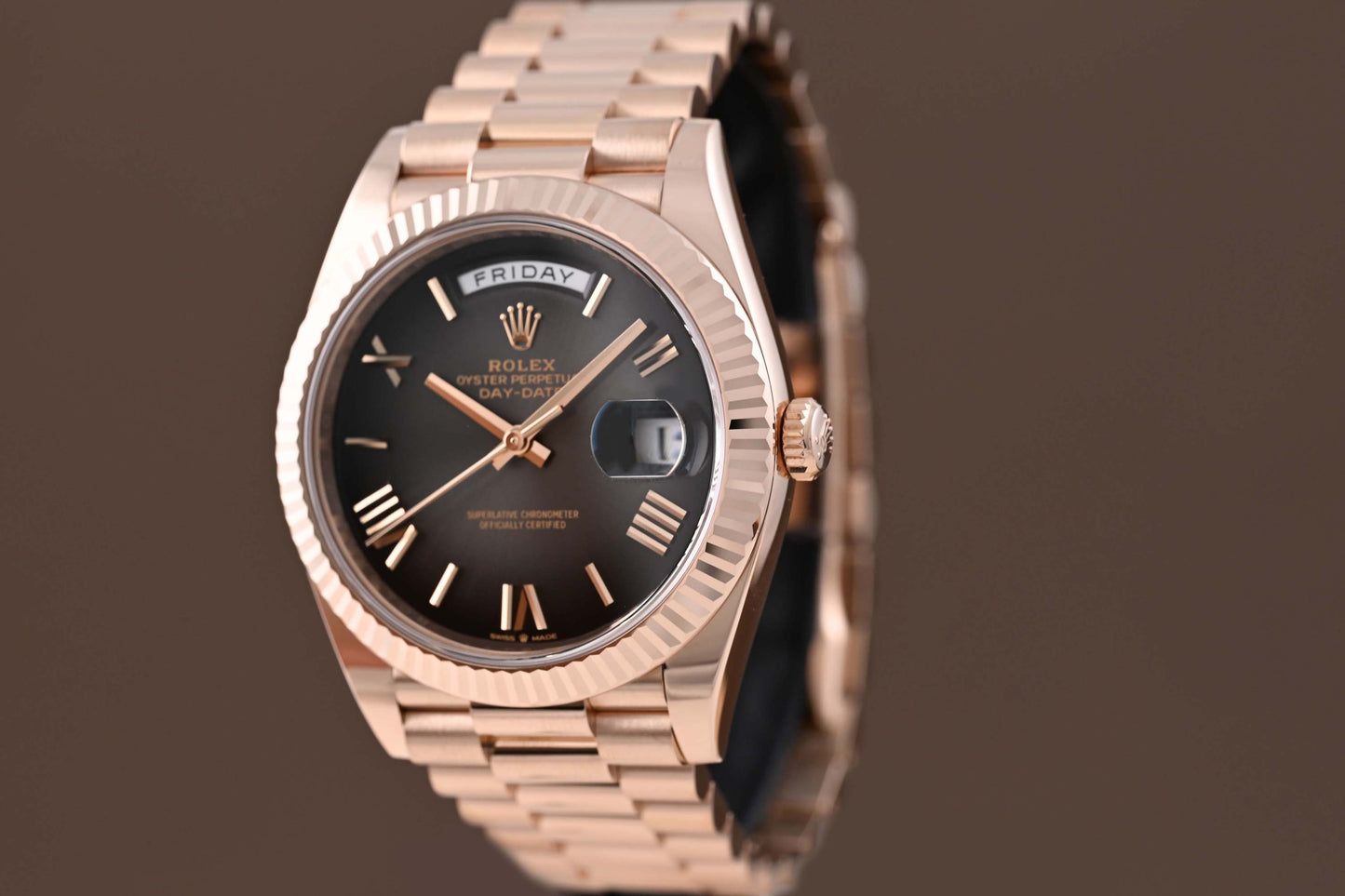 Rolex Day Date 40 Roségold 228235 - Full Set - Ombre Dial - Like NEW