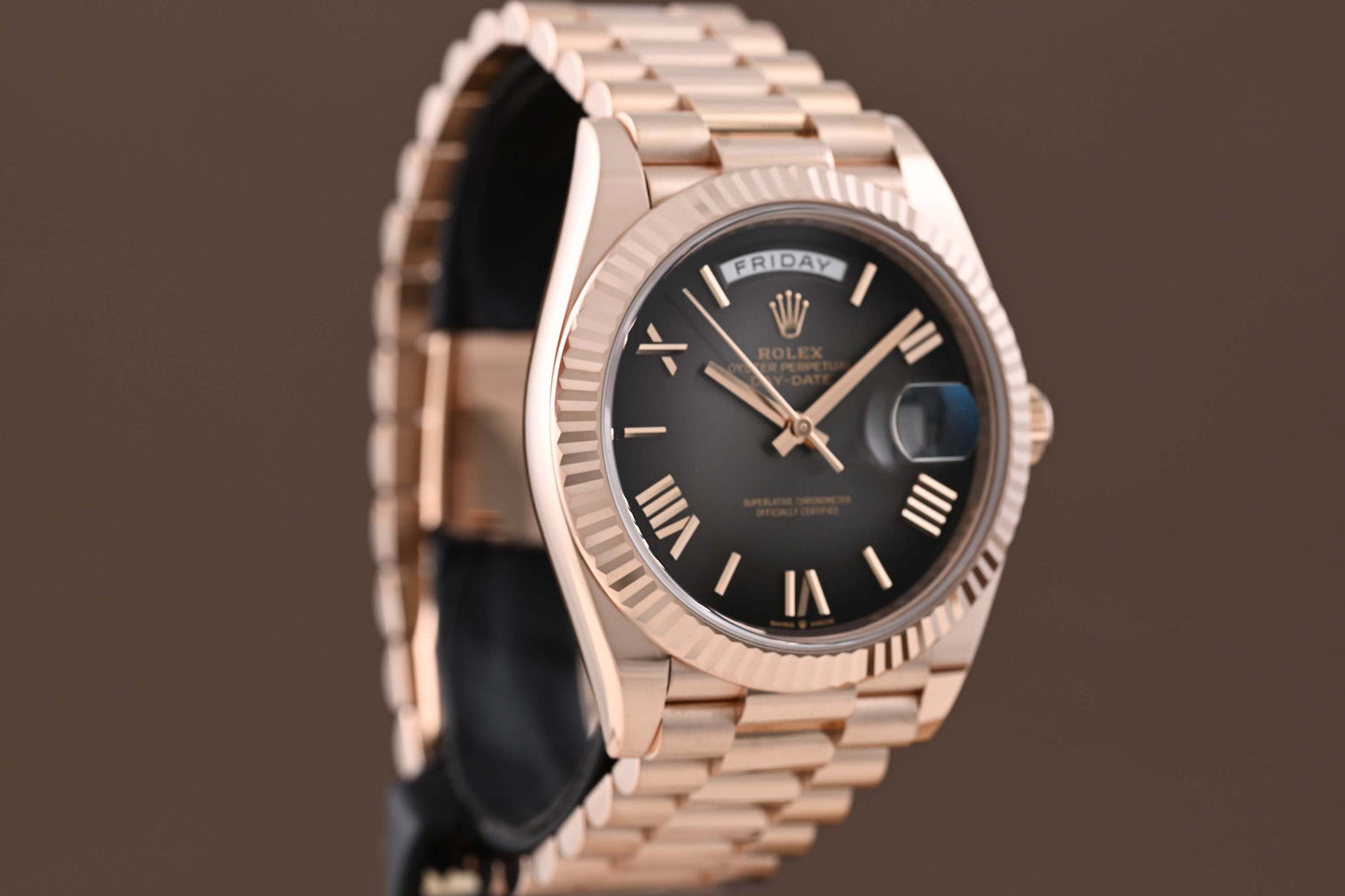 Rolex Day Date 40 Roségold 228235 - Full Set - Ombre Dial - Like NEW