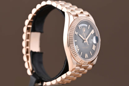 Rolex Day Date 40 Roségold 228235 - Full Set - Ombre Dial - Like NEW