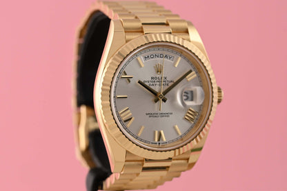 Rolex Day Date 40 Gelbgold 228238 - Silver Dial - Full Set