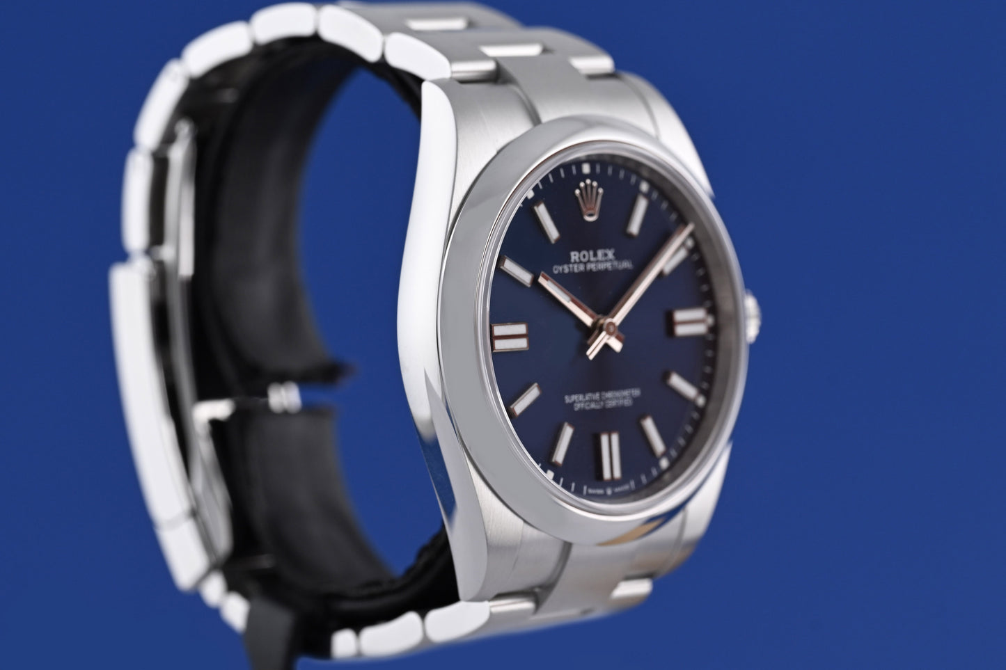 Rolex Oyster Perpetual 41mm 124300 - Full Set - Blue Dial - NEW