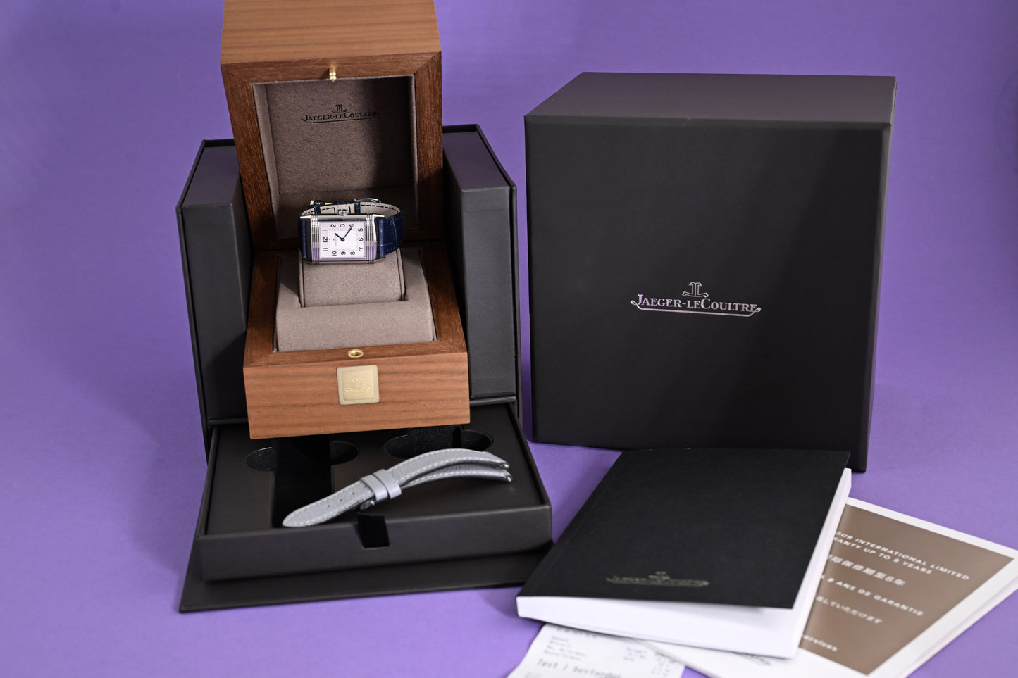 Jaeger LeCoultre Reverso Classique Medium Thin - Full Set