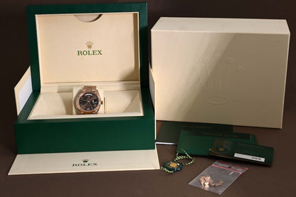 Rolex Day Date 40 Roségold 228235 - Full Set - Chocolate Dial