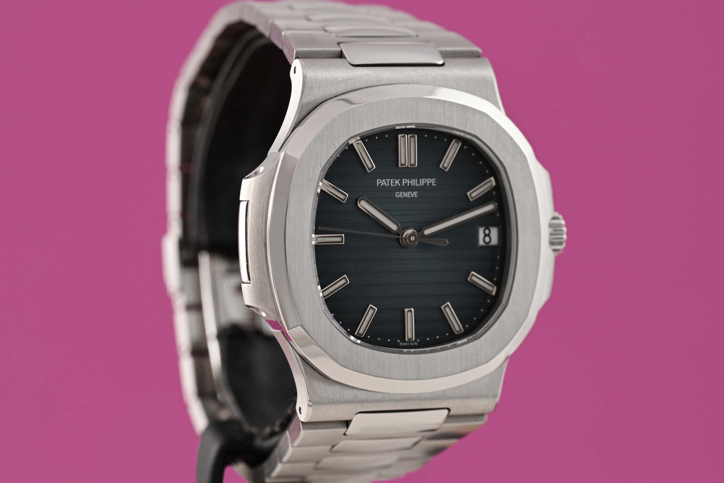Patek Philippe Nautilus 5711/1A-010 - Full Set