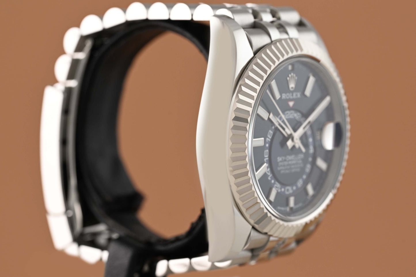 Rolex Sky-Dweller 336934 - Full Set - Blue Dial - Like New