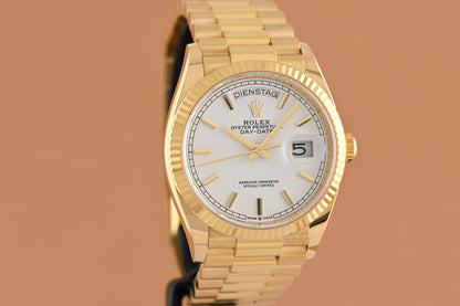 Rolex Day Date 36 Gelbgold 128238 - White Dial - Full Set